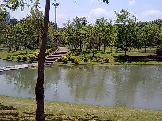 バンコク郊外のクイーンシリキット公園