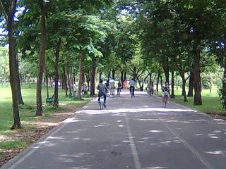 バンコクの公園、ロッファイ公園